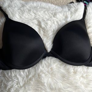 Pink Victoria’s Secrete bra size: 34B style: wear everywhere push up